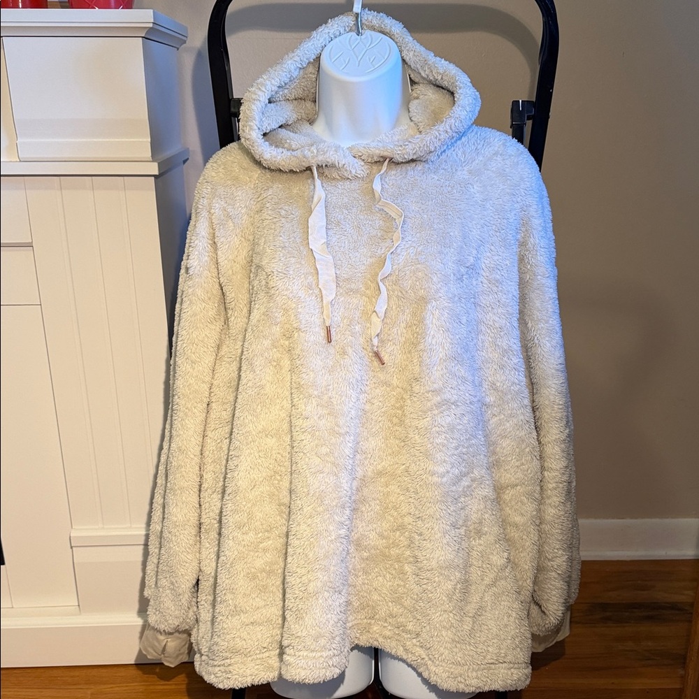 Old Navy Cream Plush Hooded Pullover